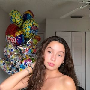 Meet your Posher, Isabella